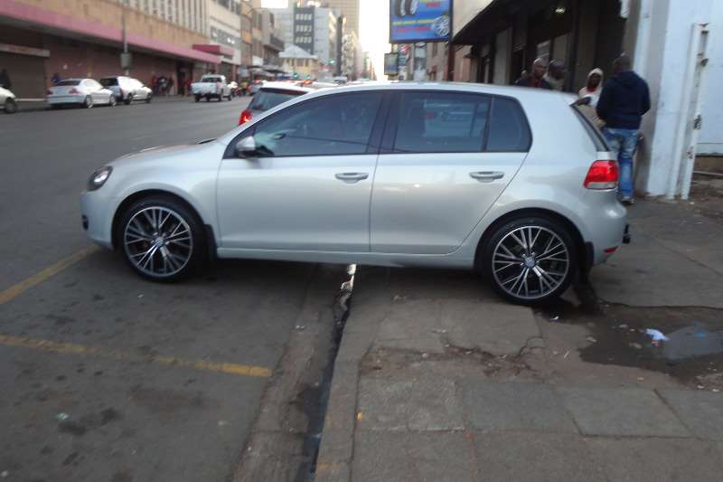 New Volkswagen Golf 1 0tsi Comfortline R Line Up To R 36 255