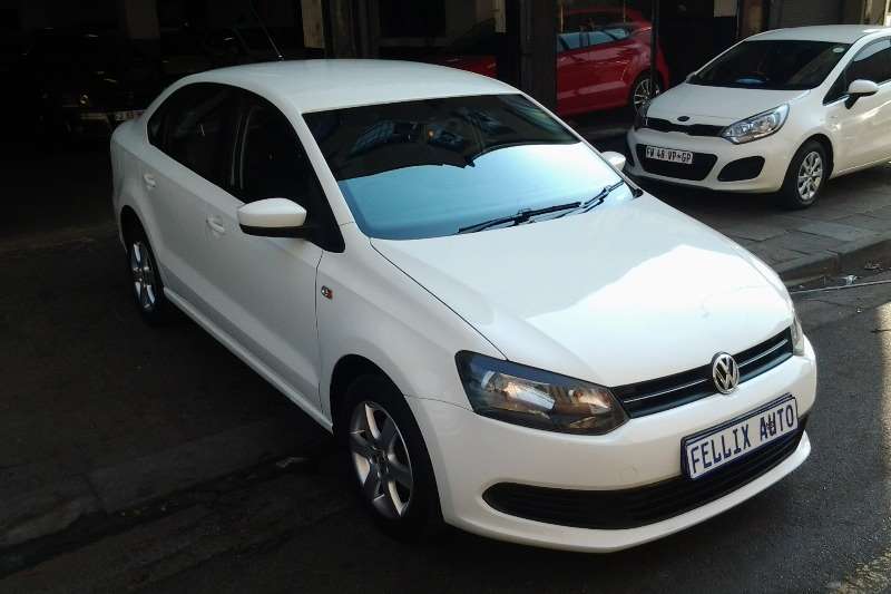 Volkswagen polo sedan 2012