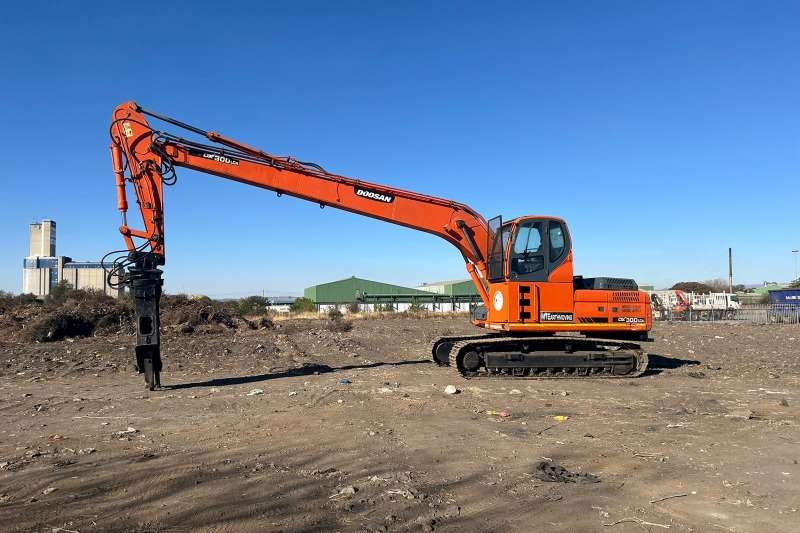   DX300LCA