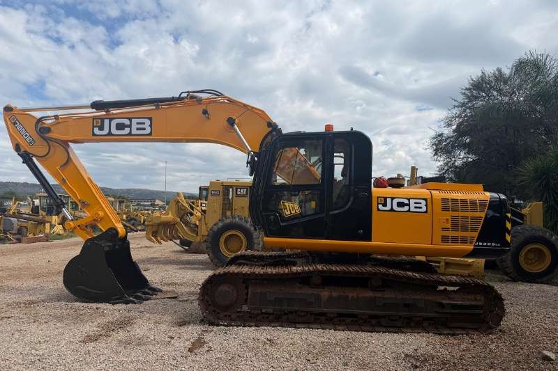   JCB JS205 LC