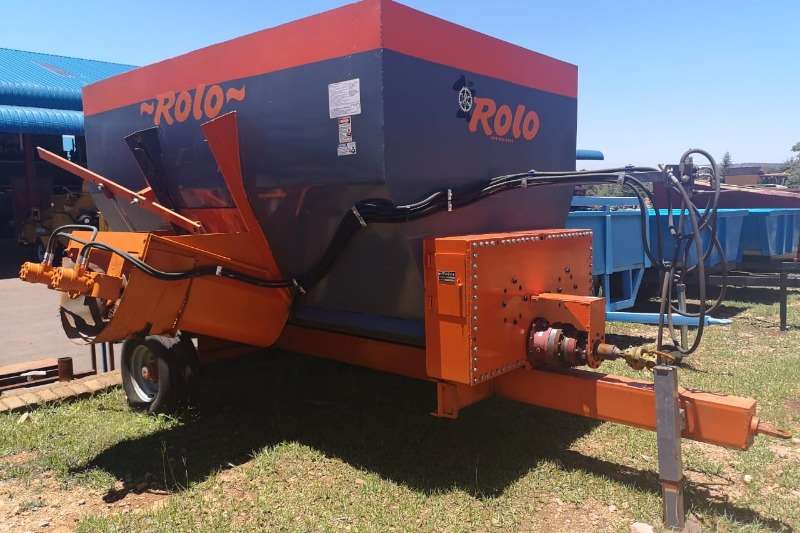 Rolo 10square meter Feedmixere without scale Horizontal feed mixers