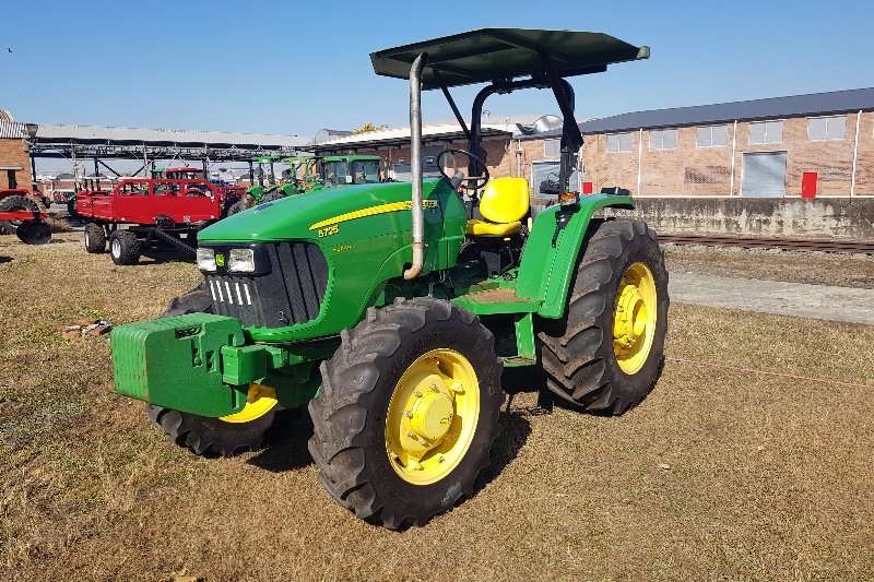 2013 John Deere 5725 Four wheel drive tractors Tractors for sale in