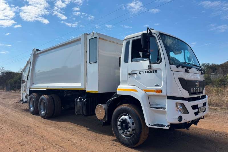   6025 PRO 6X4