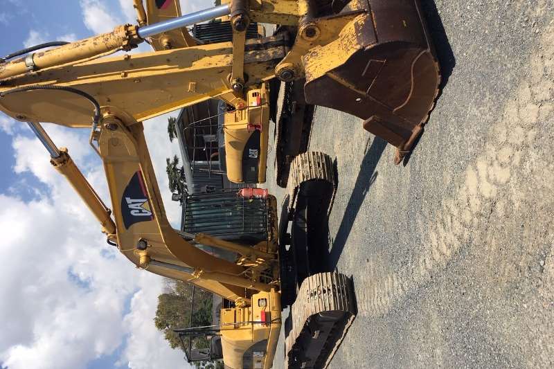 2005 Caterpillar 320C Excavators Machinery for sale in Gauteng on Truck