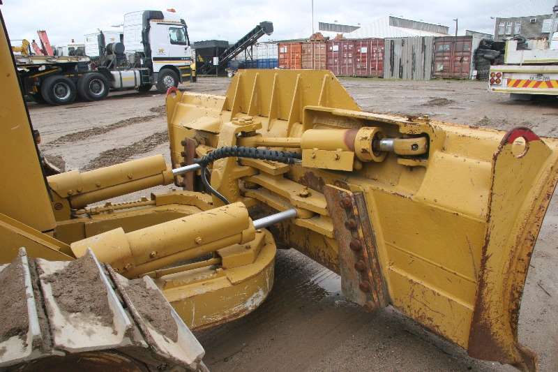 1993 Caterpillar D4H LGP; PAT Blade; Dozers Machinery for sale in