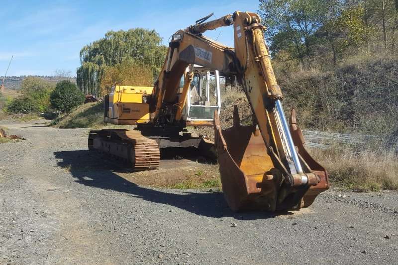 1997 Hyundai Hyundai LC210 Excavators Machinery for sale in Freestate ...