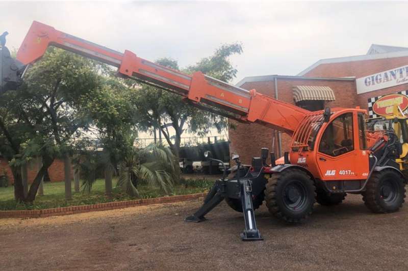   Grove Telehandler 4017 4 Ton Loader