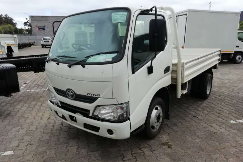 Toyota dyna hino