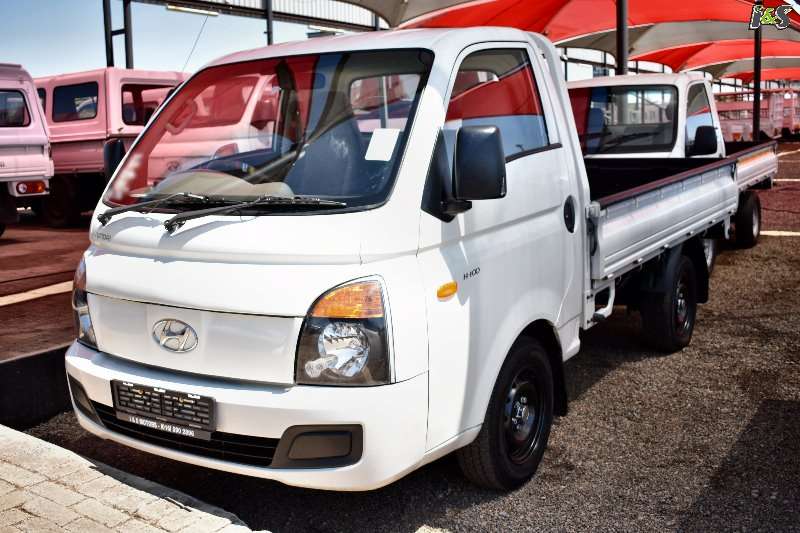 2010 Hyundai H100 Dropside Truck for sale in Gauteng R