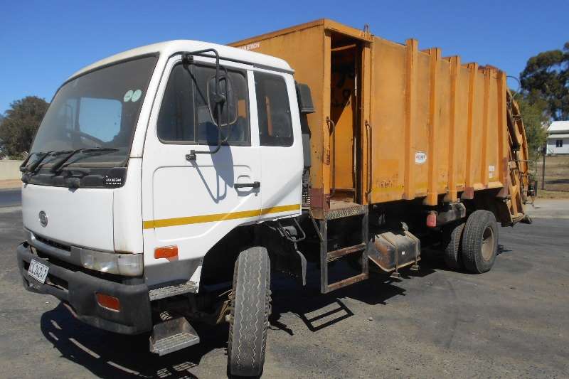 尼桑紧凑型尼桑ud95紧凑型卡车