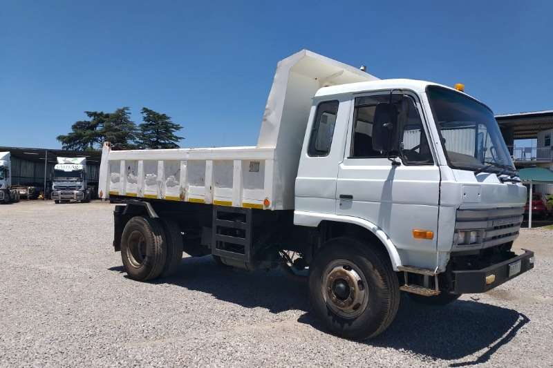 日产翻斗车cm14 6立方卡车