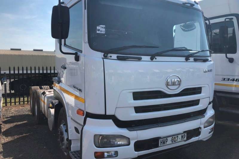 2012日产-日产ud 410/450全双轴卡车牵引车,在豪登425 000辆卡车和