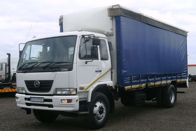 2011年日产日产ud 80窗帘式侧面卡车牵引车在豪登销售,399000辆卡车和