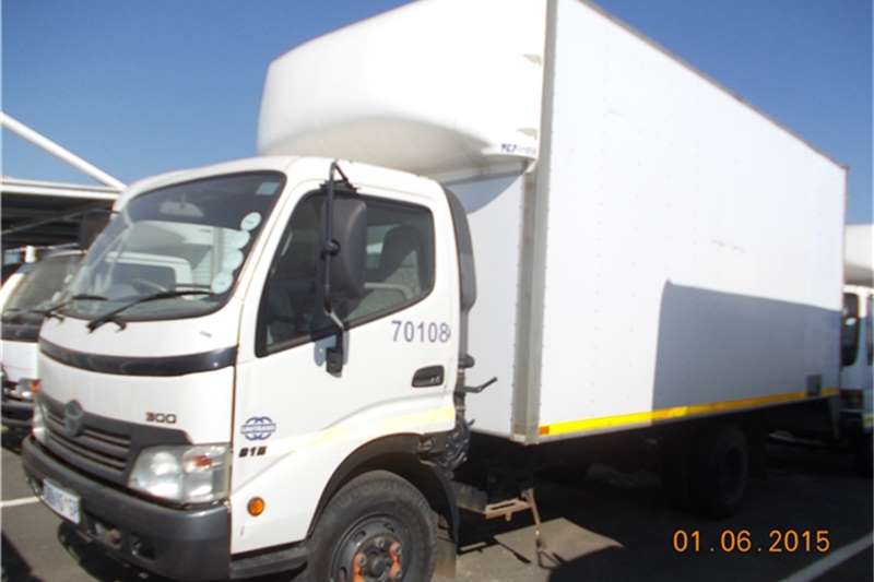 2006 Toyota toyota dyna 4ton trucks Van body Truck Trucks 