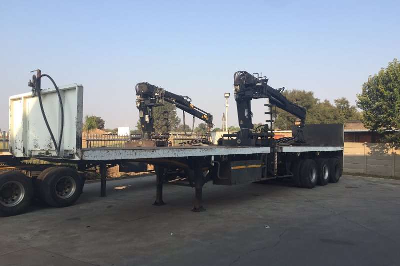 2004 Hendred Brick trailer with HIAB 132B1 brick crane Brick Trailer