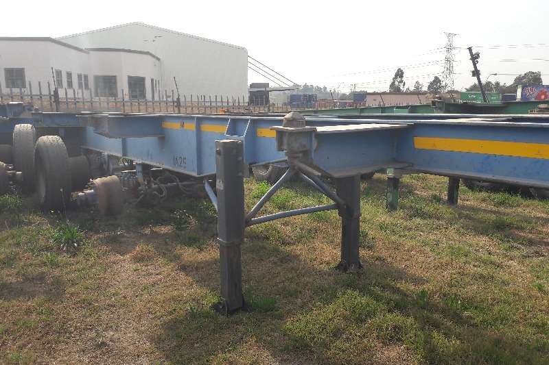 Hendred Used 6m Double Axle Trailers Available Skeletal Trailers Trucks
