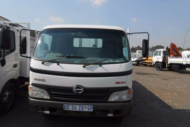 2010 Hino HINO 300 815 DROPSIDE Dropside Truck Trucks for sale in Sns-Brigh10