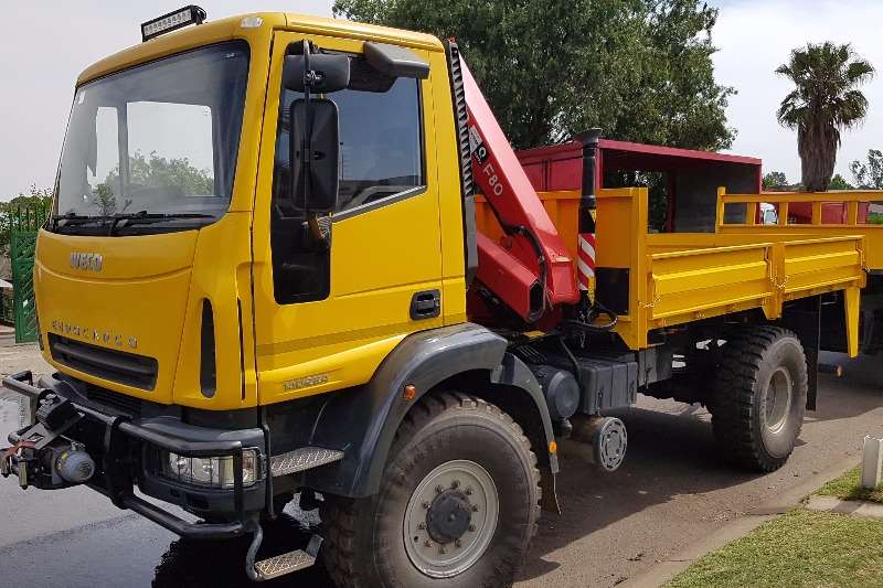 2015 Iveco EUROCARGO 140E24 4X4 Crane truck Truck Trucks ...