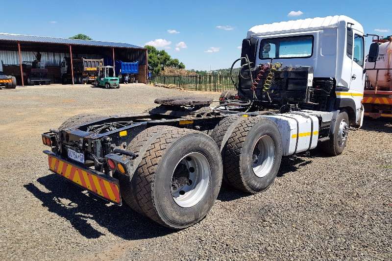 2008 UD Nissan UD460 Air Suspension double axle TruckTractor Trucks