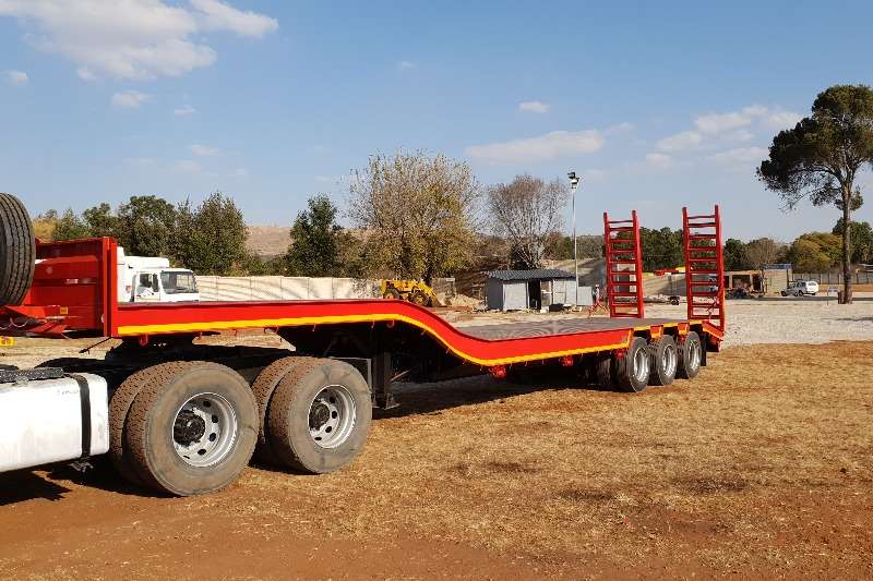 2018 UBT Brand New 2018 Stepdeck Lowbed with ramps Lowbed Trailers