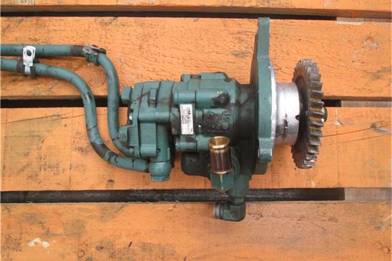 Volvo D13 Fuel Steering Pump TruckTractor Trucks for sale in Gauteng