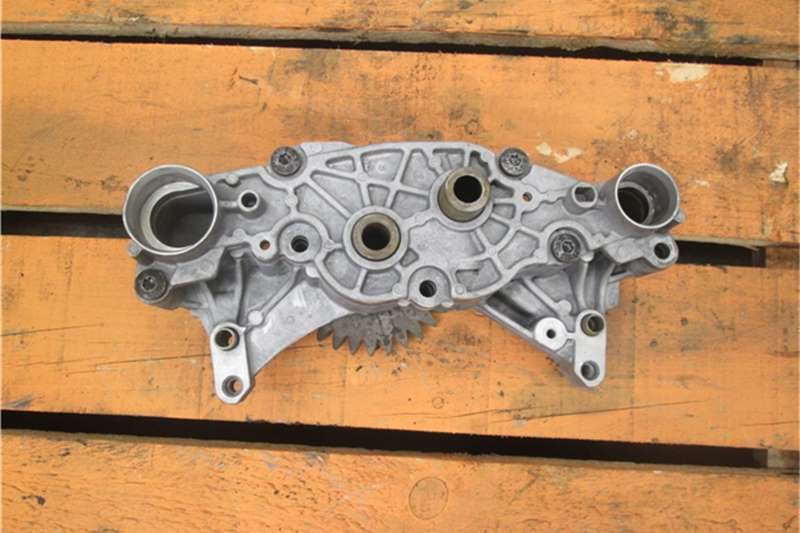 Volvo D13 Oil Pump TruckTractor Trucks for sale in Gauteng on Truck